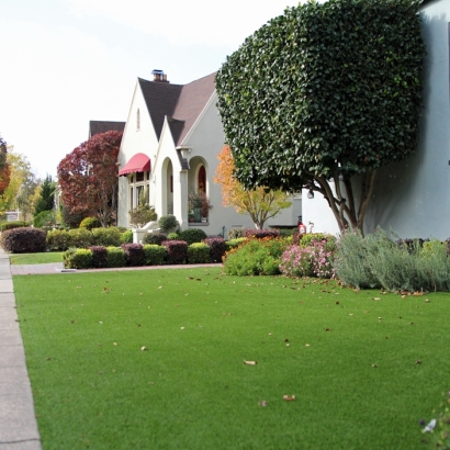 Outdoor Putting Greens & Synthetic Lawn in Olmos Park, Texas