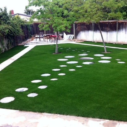 Synthetic Grass & Putting Greens in Beckville, Texas