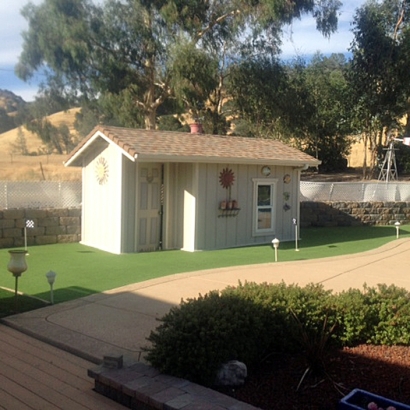 Backyard Putting Greens & Synthetic Lawn in Ochiltree County, Texas