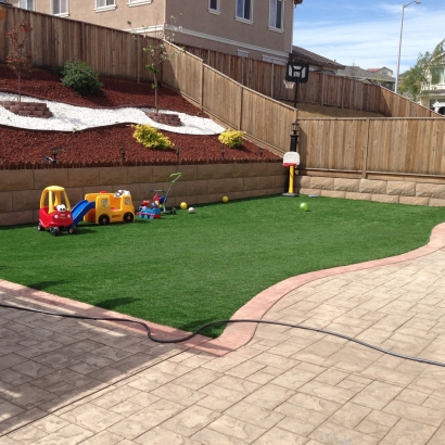 Fake Grass for Yards, Backyard Putting Greens in Weatherford, Texas