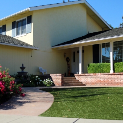 Outdoor Putting Greens & Synthetic Lawn in Perrin, Texas