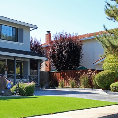 At Home Putting Greens & Synthetic Grass in New Berlin, Texas