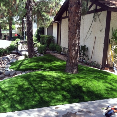 Outdoor Putting Greens & Synthetic Lawn in Burleson, Texas