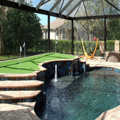 Fake Grass for Yards, Backyard Putting Greens in River Oaks, Texas