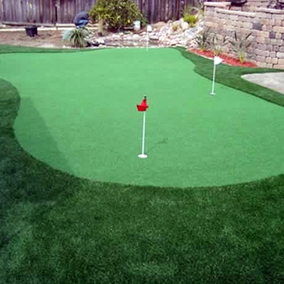 Putting Greens & Synthetic Lawn in Mason, Texas