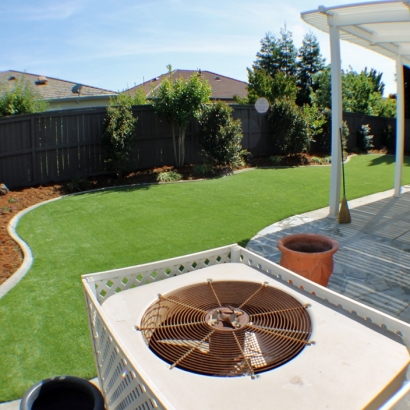 Fake Grass & Synthetic Putting Greens in Whitewright, Texas