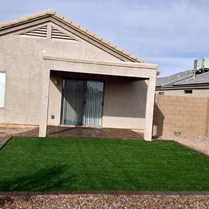 Fake Grass, Synthetic Lawns & Putting Greens in Hays, Texas