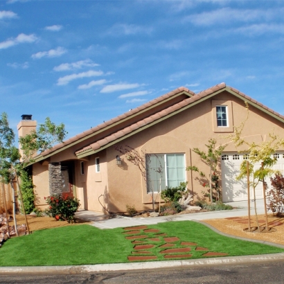 Backyard Putting Greens & Synthetic Lawn in Scotland, Texas