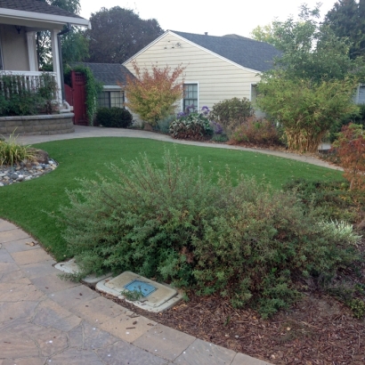 Outdoor Putting Greens & Synthetic Lawn in East Bernard, Texas