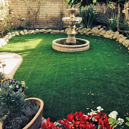 Backyard Putting Greens & Synthetic Lawn in Blossom, Texas