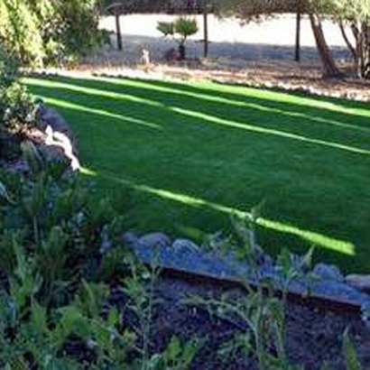 Fake Grass & Putting Greens in Brenham, Texas