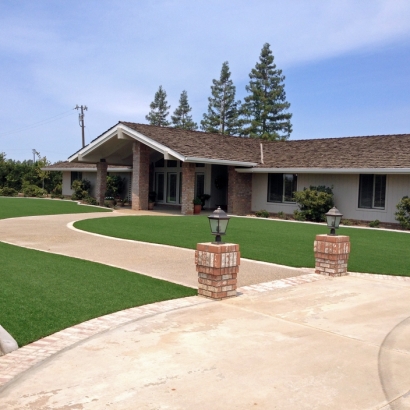 Outdoor Putting Greens & Synthetic Lawn in Bolivar Peninsula, Texas