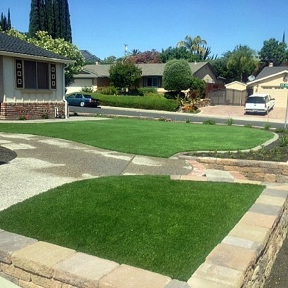 Synthetic Lawns & Putting Greens in Streetman, Texas