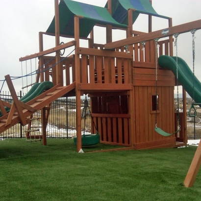 Synthetic Grass in Breckenridge, Texas