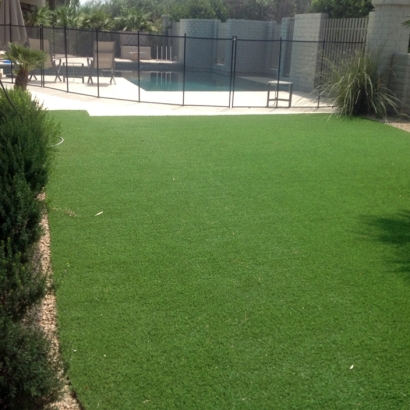 Putting Greens & Synthetic Lawn in Tool, Texas