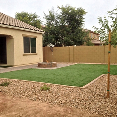 At Home Putting Greens & Synthetic Grass in South Houston, Texas